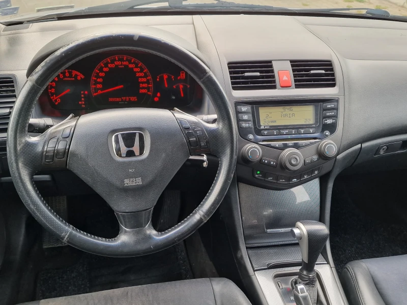 Honda Accord 2.0i-VTEC, снимка 6 - Автомобили и джипове - 51896144