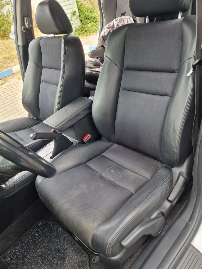 Honda Accord 2.0i-VTEC, снимка 7 - Автомобили и джипове - 51896144