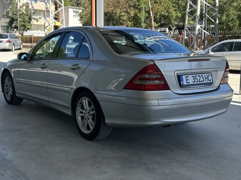 Mercedes-Benz C 320, снимка 5 - Автомобили и джипове - 51770086