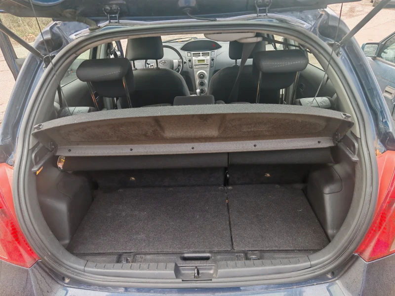 Toyota Yaris 1.0 , снимка 7 - Автомобили и джипове - 52649608
