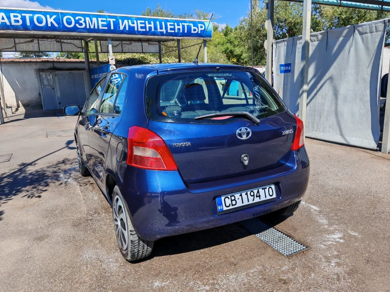 Toyota Yaris 1.0 , снимка 4 - Автомобили и джипове - 52649608