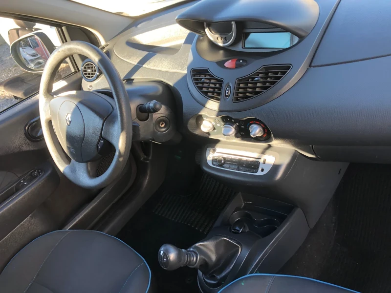 Renault Twingo 1.2, снимка 13 - Автомобили и джипове - 52773663