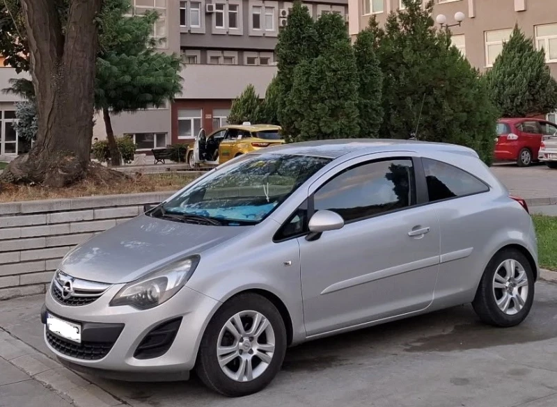Opel Corsa 1.3 цдти, снимка 2 - Автомобили и джипове - 52930105