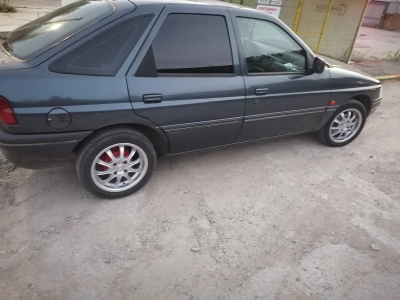 Ford Escort 1597, снимка 3 - Автомобили и джипове - 53458444
