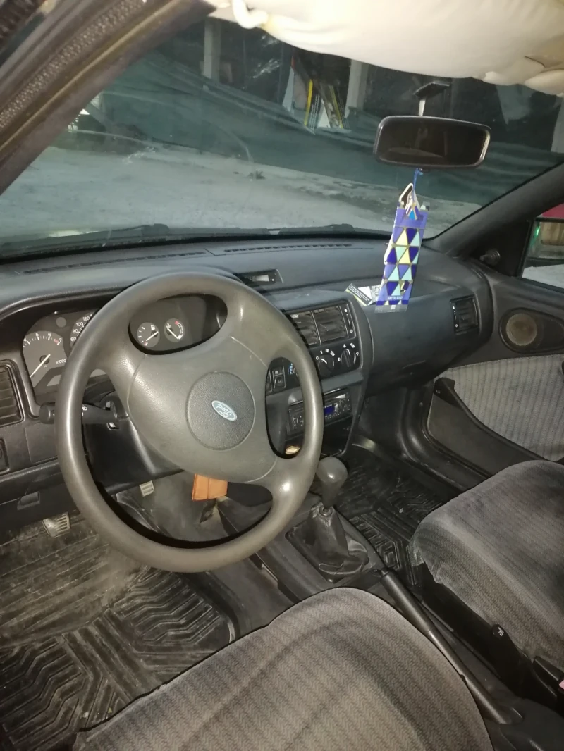 Ford Escort 1597, снимка 8 - Автомобили и джипове - 53458444