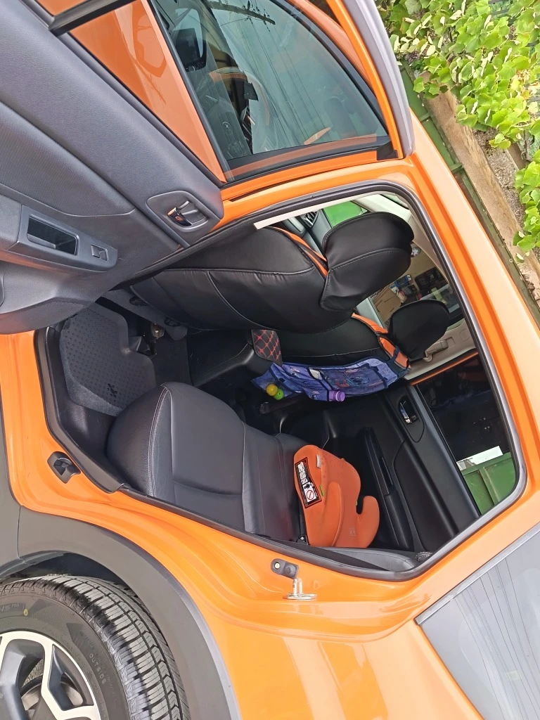 Subaru XV, снимка 12 - Автомобили и джипове - 56232121