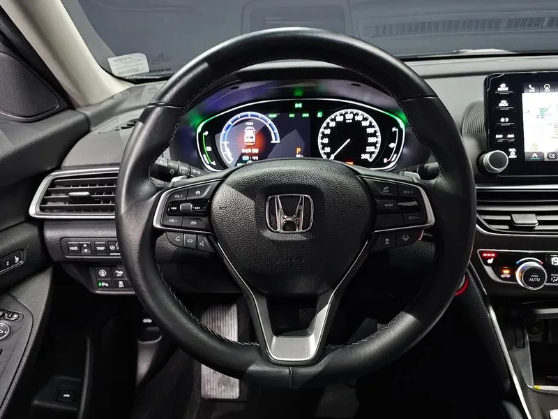 Honda Accord 2.0 Hybrid Touring, снимка 12 - Автомобили и джипове - 56699131