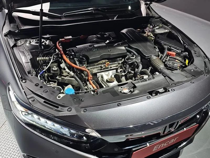 Honda Accord 2.0 Hybrid Touring, снимка 6 - Автомобили и джипове - 56699131