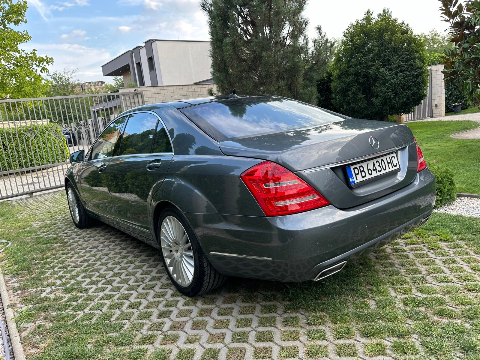 Mercedes-Benz S 500 4 MATIC* LONG* PANORAMA - изображение 3