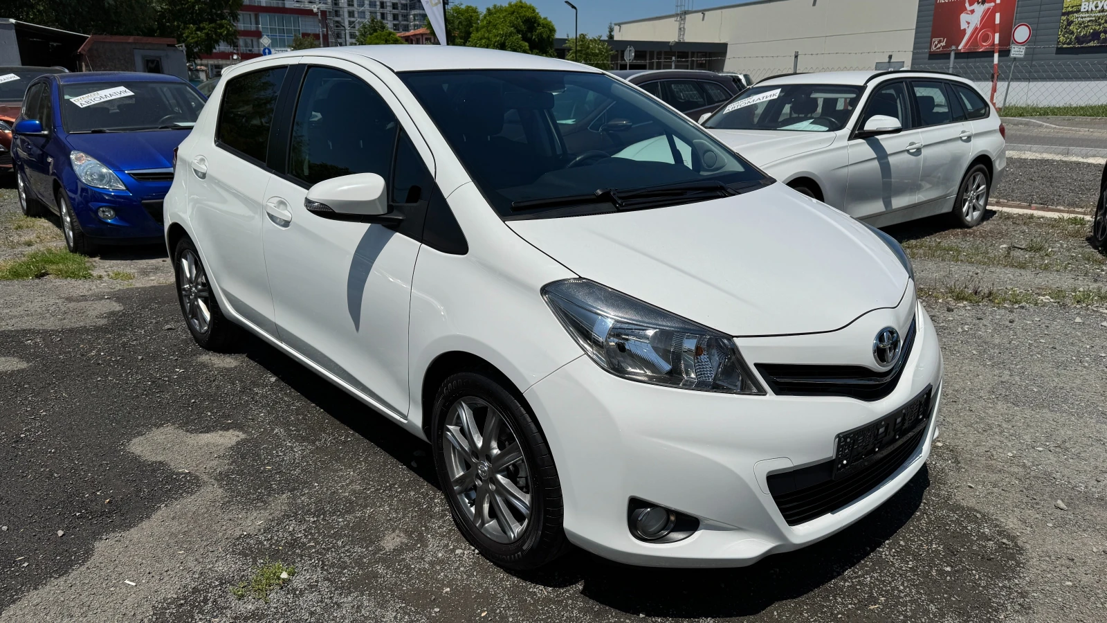 Toyota Yaris 1.33i Внос Швейцария! Навигация, Камера, Tel., 6 С - изображение 3