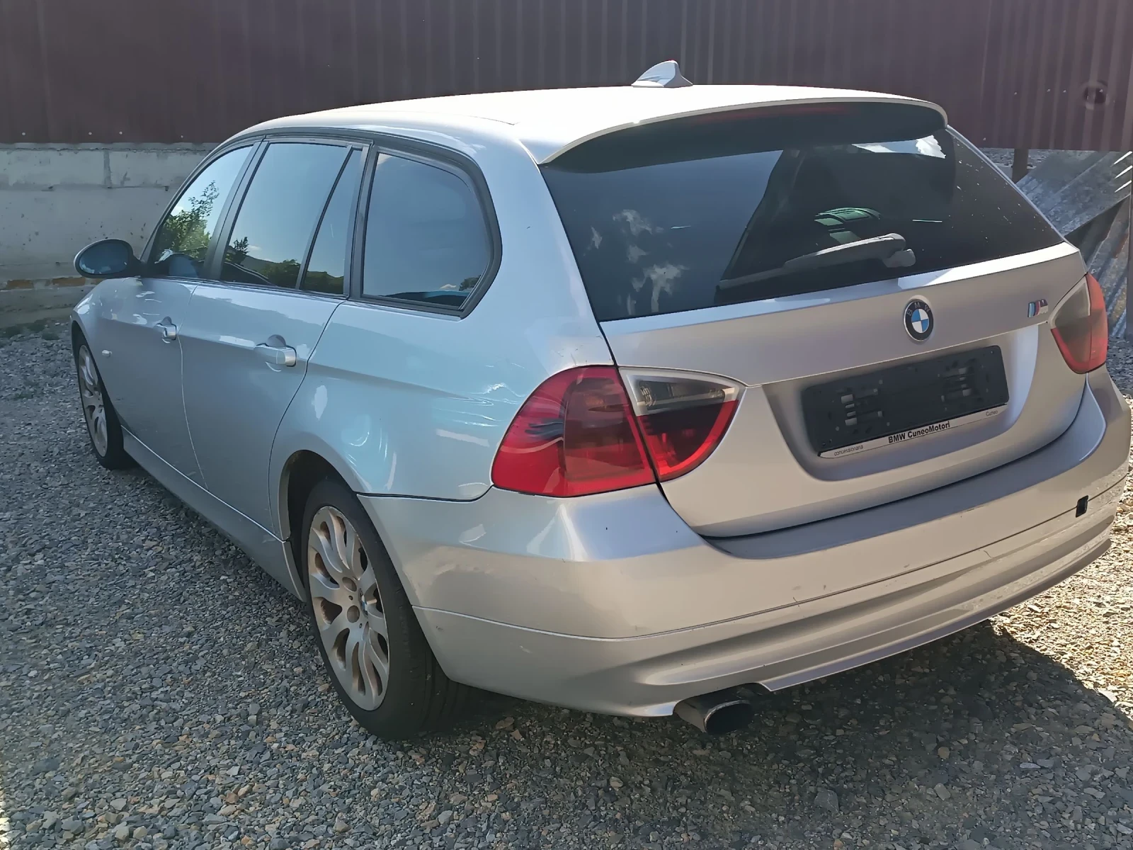 BMW 320  - изображение 2