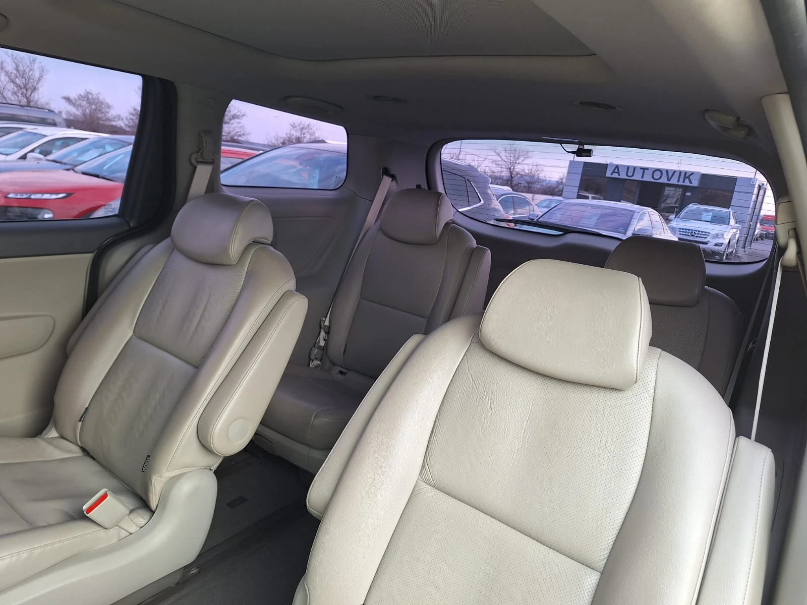 Kia Carnival 2, 2CRDI НАЛИЧНА, снимка 7 - Автомобили и джипове - 53738883