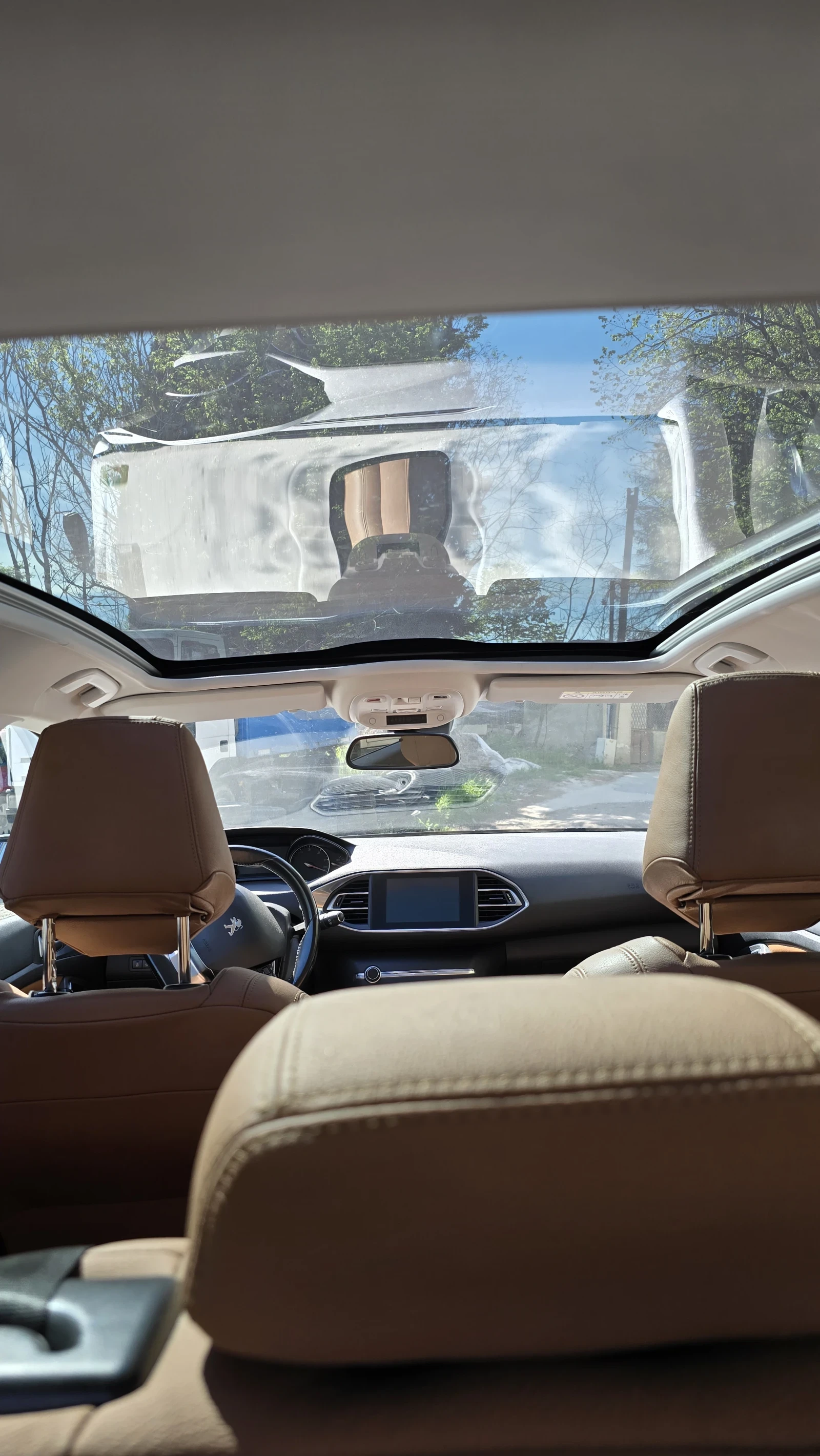 Peugeot 308 SW Blue HDI, Атомат, Панорама, Кожен салон, K-less, снимка 16 - Автомобили и джипове - 53806510