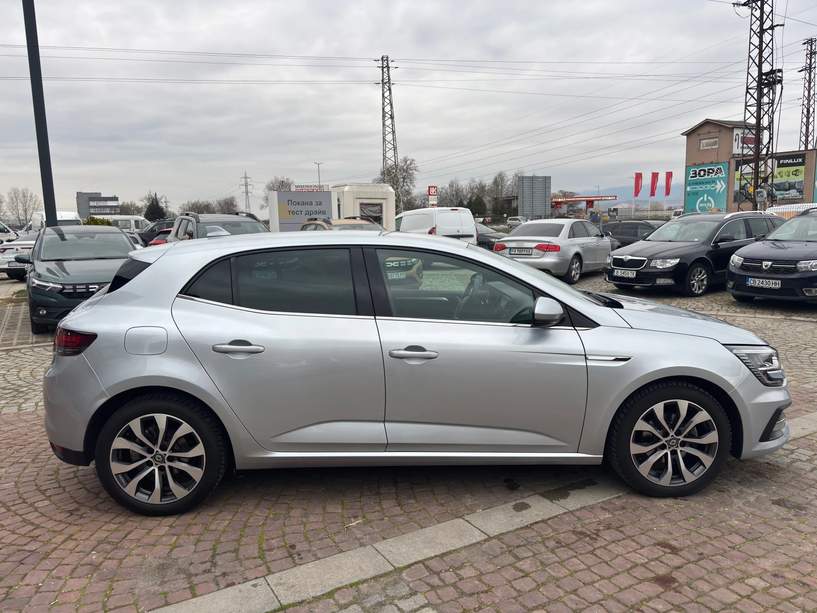 Renault Megane TCe 140 GPF бензин Stop&Start EDC7, снимка 3 - Автомобили и джипове - 54035885