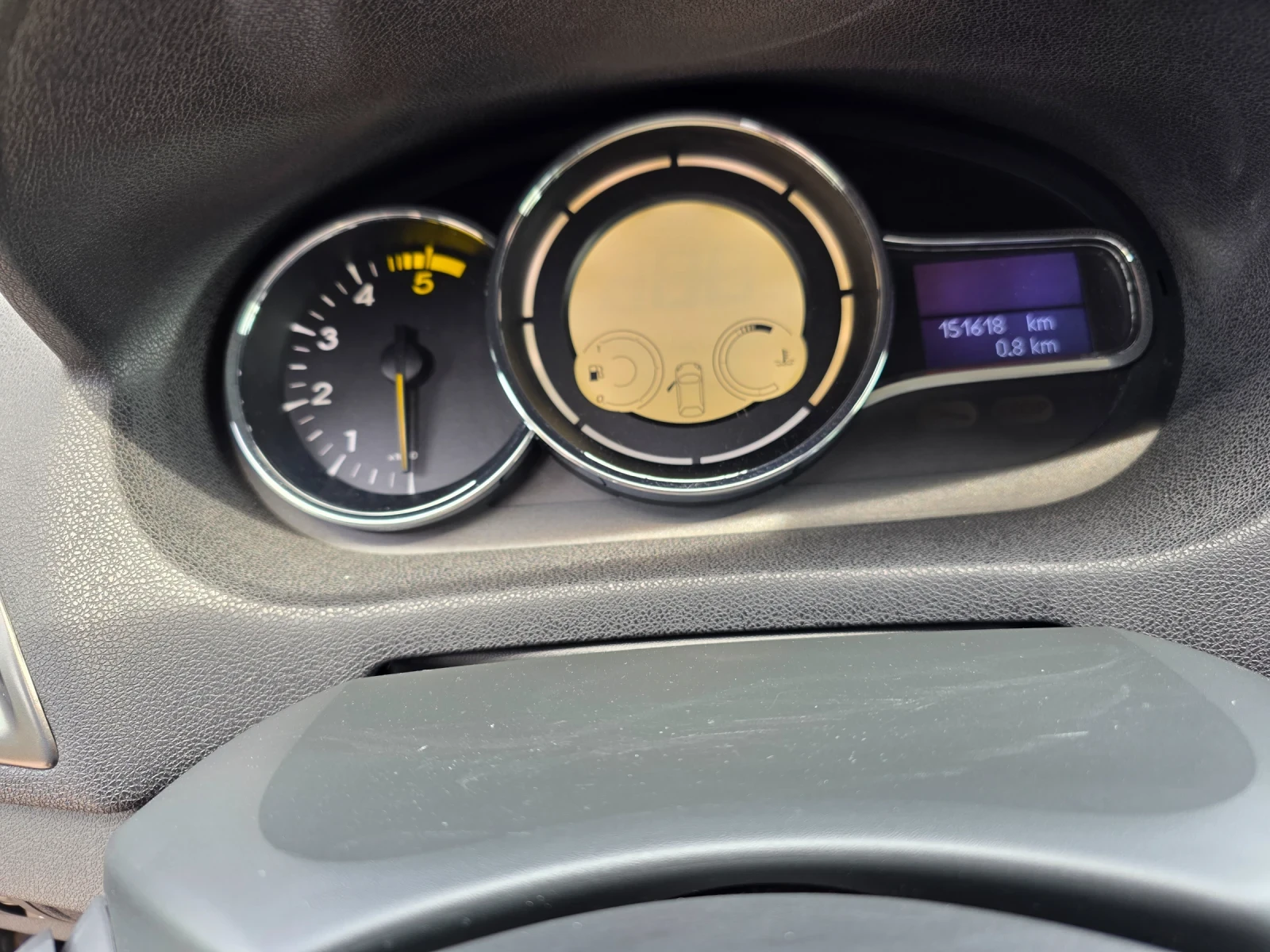 Renault Megane 1.5 dci 110k.c , снимка 14 - Автомобили и джипове - 54179709