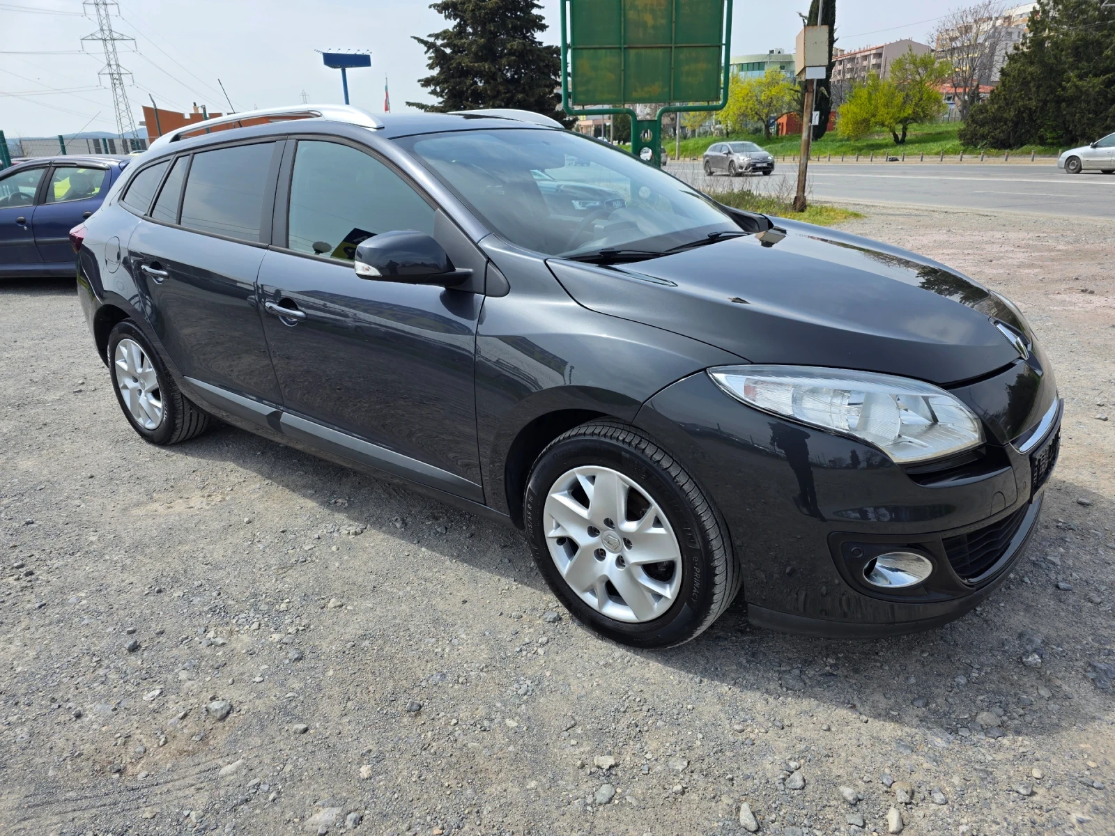 Renault Megane 1.5 dci 110k.c , снимка 3 - Автомобили и джипове - 54179709