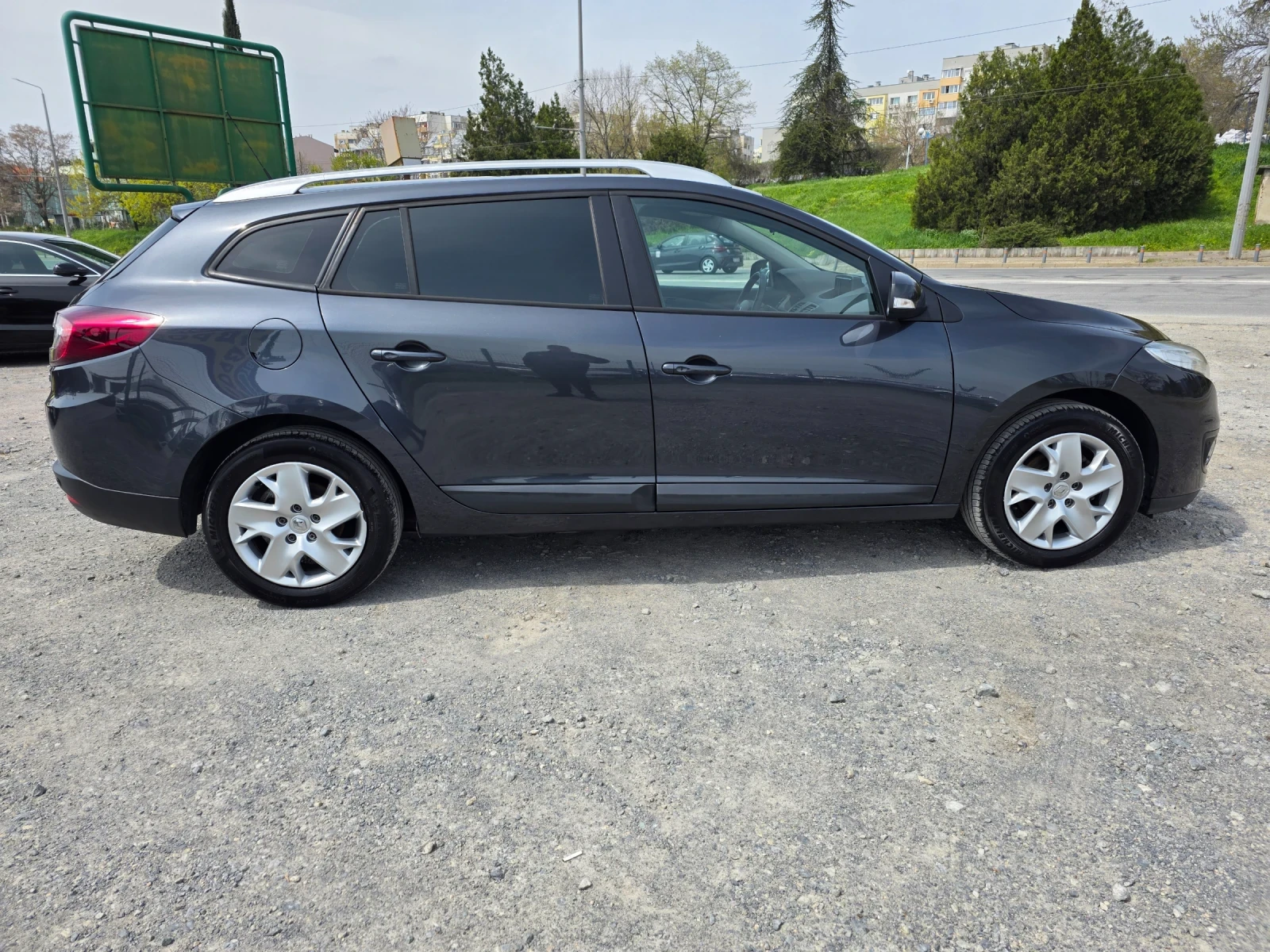 Renault Megane 1.5 dci 110k.c , снимка 4 - Автомобили и джипове - 54179709