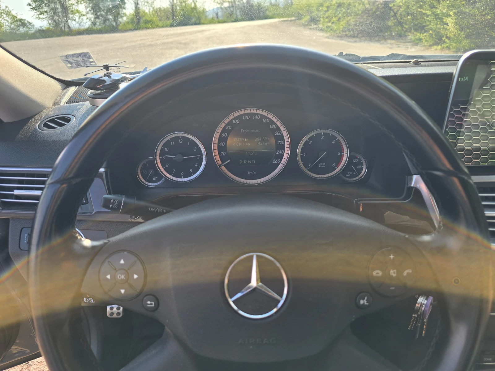 Mercedes-Benz E 220, снимка 13 - Автомобили и джипове - 54351044