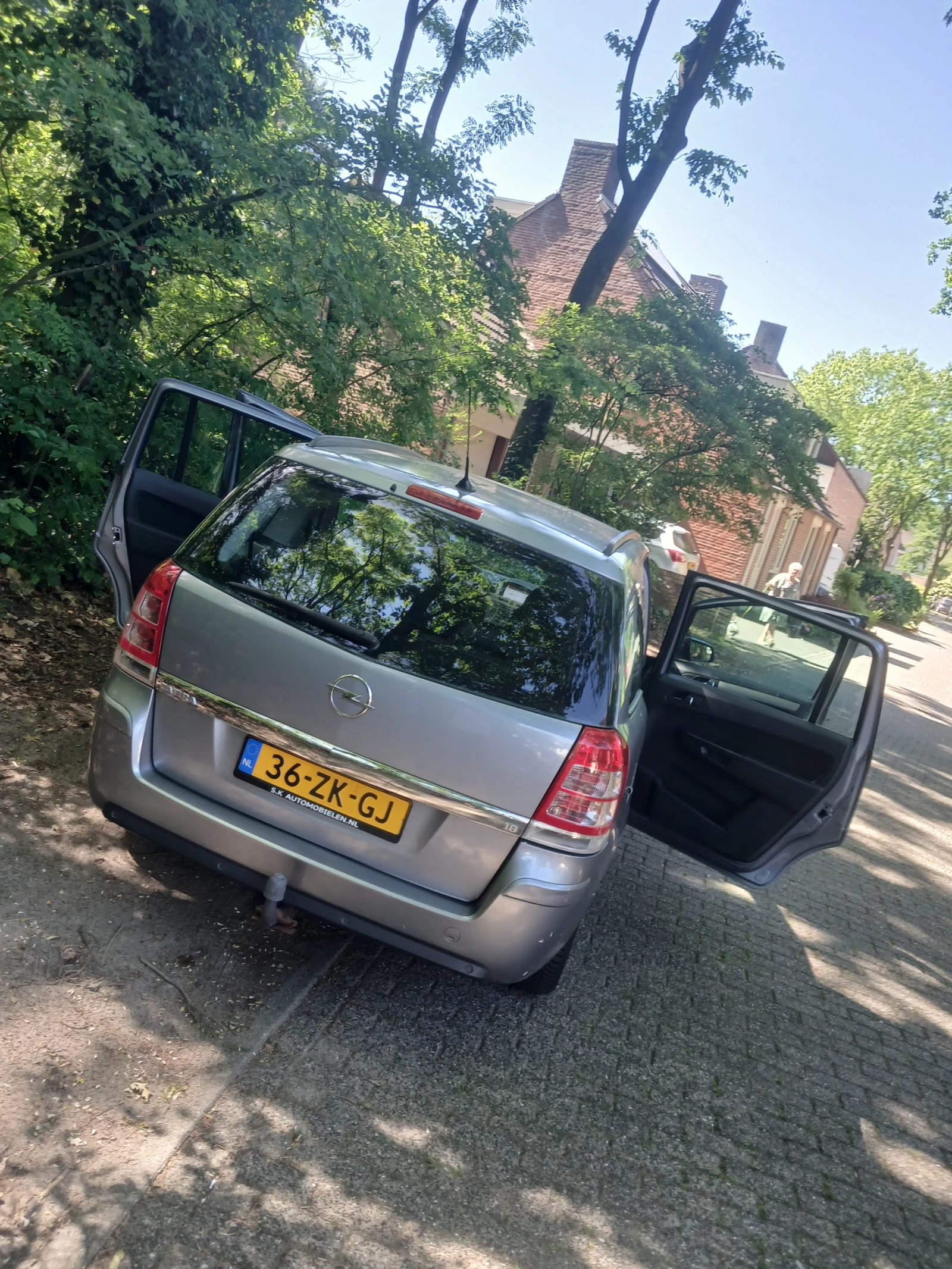 Opel Zafira, снимка 12 - Автомобили и джипове - 54677872