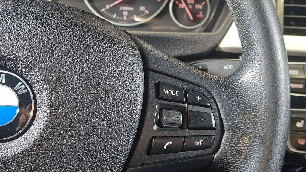 BMW 320 * xDrive * CARFAX * ЦЕНА ДО БГ, снимка 13 - Автомобили и джипове - 54692844