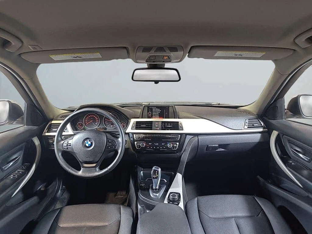 BMW 320 * xDrive * CARFAX * ЦЕНА ДО БГ, снимка 10 - Автомобили и джипове - 54692844