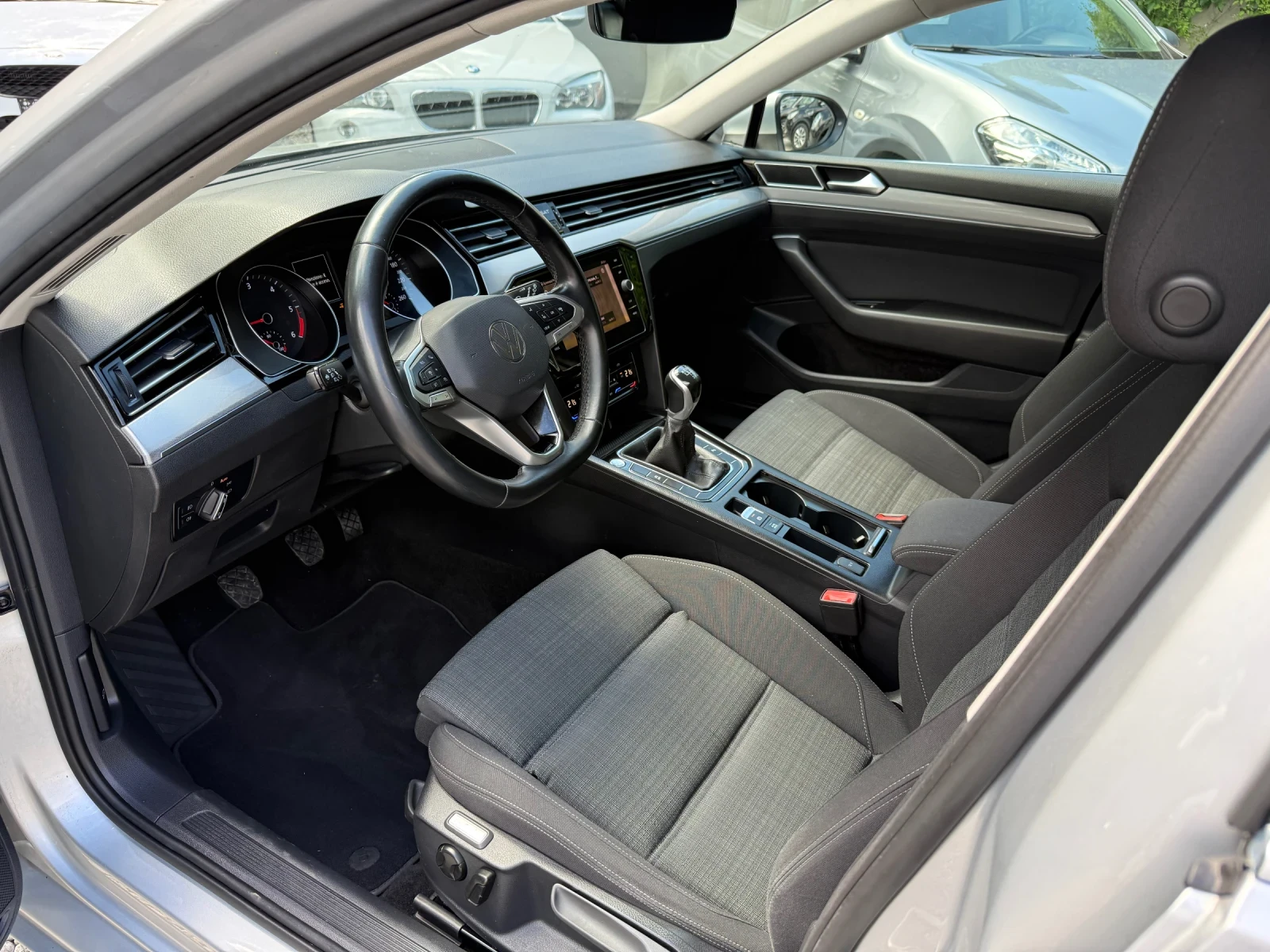 VW Passat 2.0TDI 150k.c. - EURO6d - С ГАРАНЦИЯ - ТОП!, снимка 8 - Автомобили и джипове - 54914616