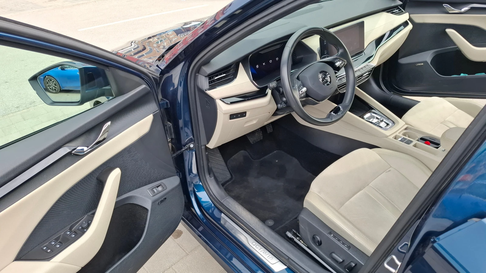 Skoda Octavia 2.0 TDI Premium, снимка 4 - Автомобили и джипове - 55132206