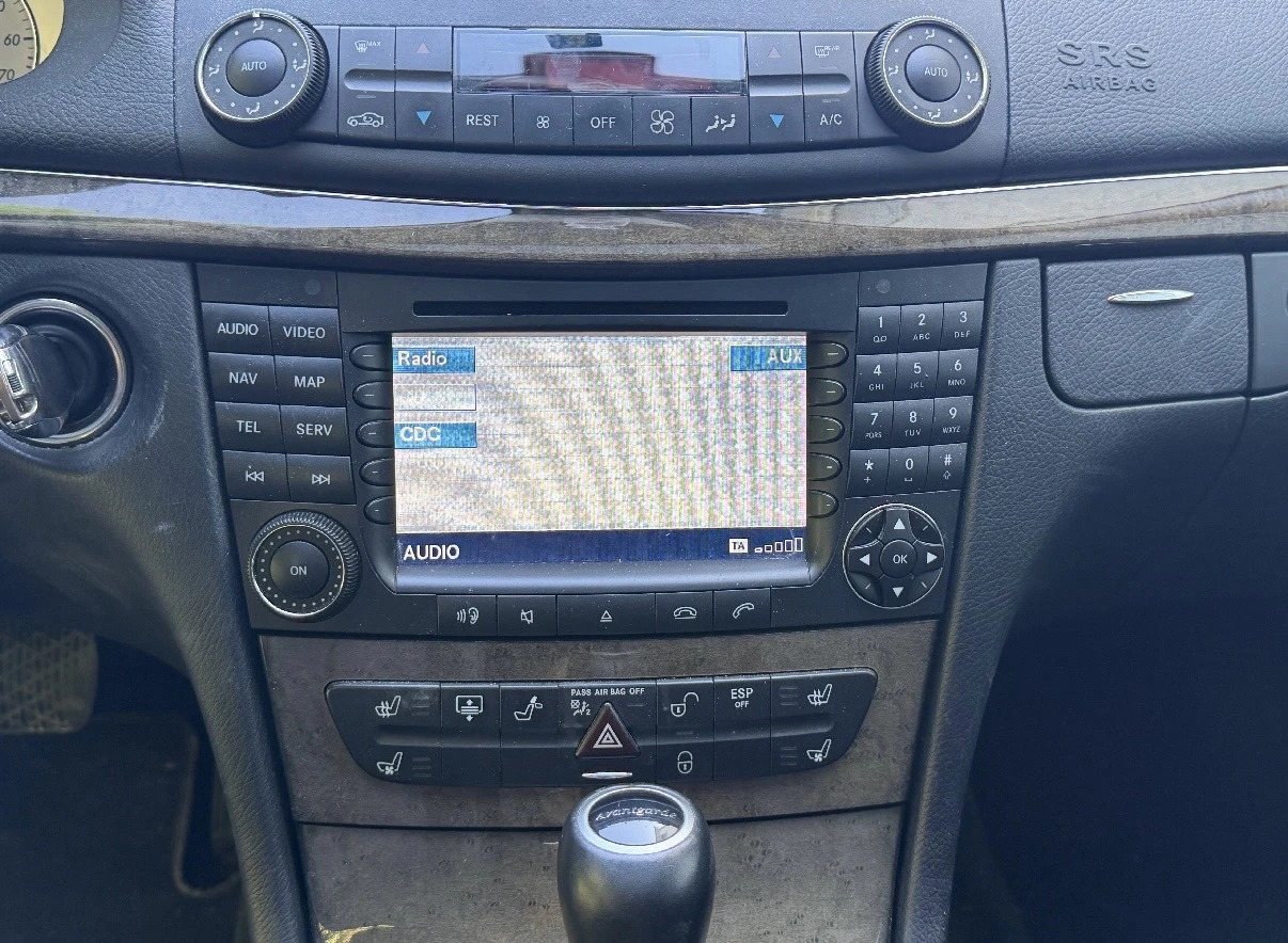 Mercedes-Benz E 350 3.5i Швейцария, снимка 15 - Автомобили и джипове - 55249748