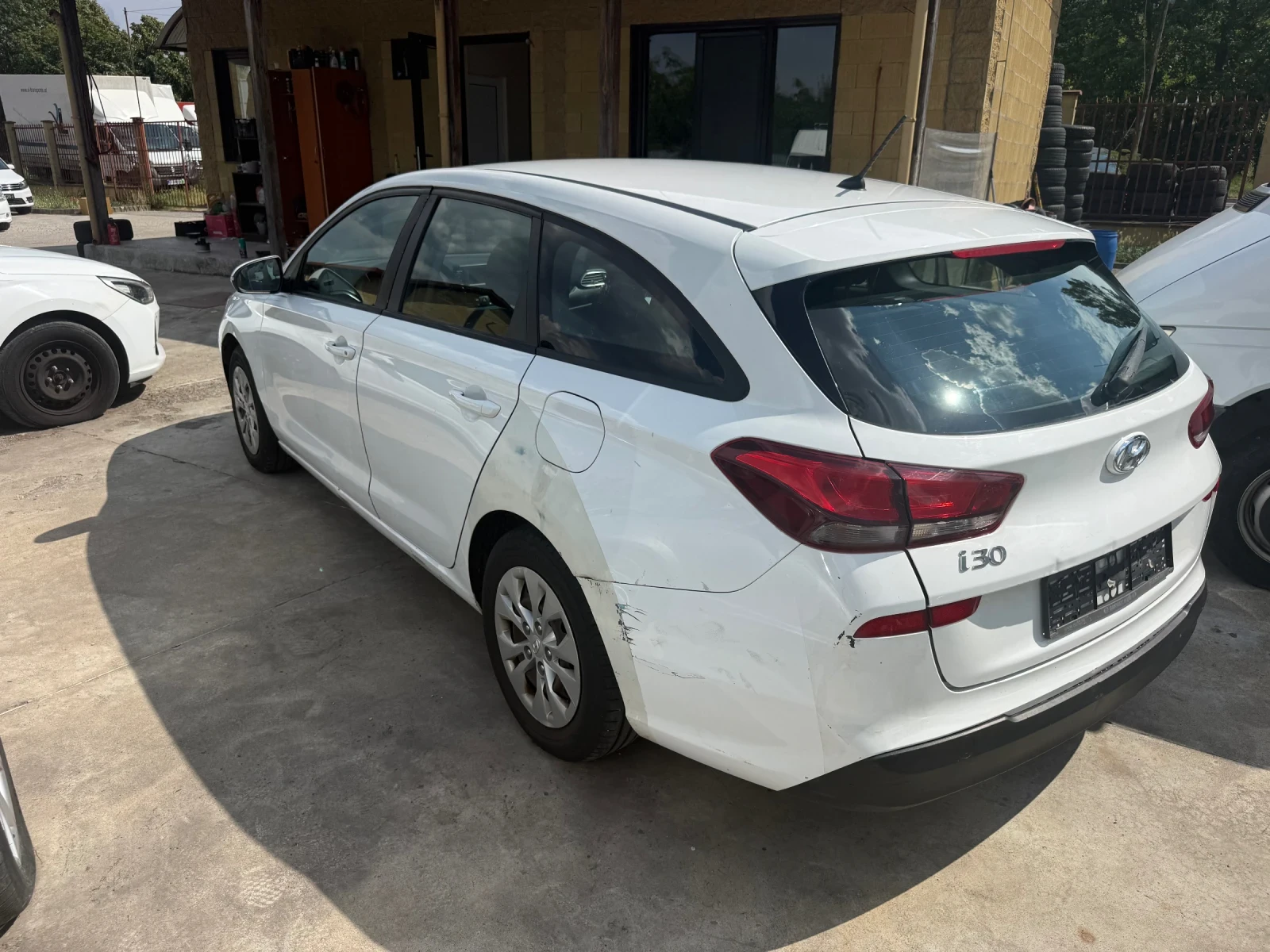 Hyundai I30 1.4i ГАЗ 100кс., снимка 7 - Автомобили и джипове - 55303636