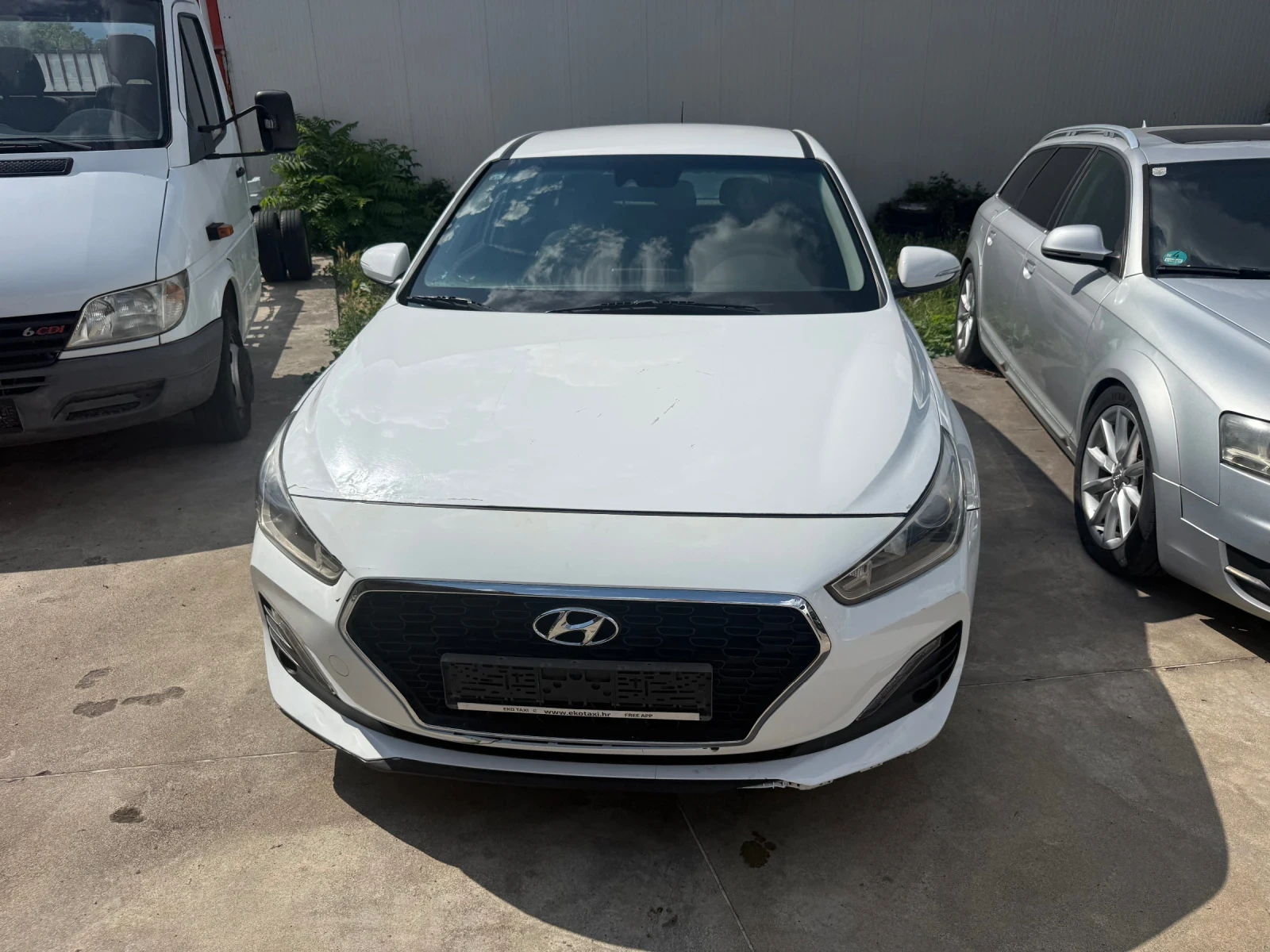 Hyundai I30 1.4i ГАЗ 100кс., снимка 3 - Автомобили и джипове - 55303636
