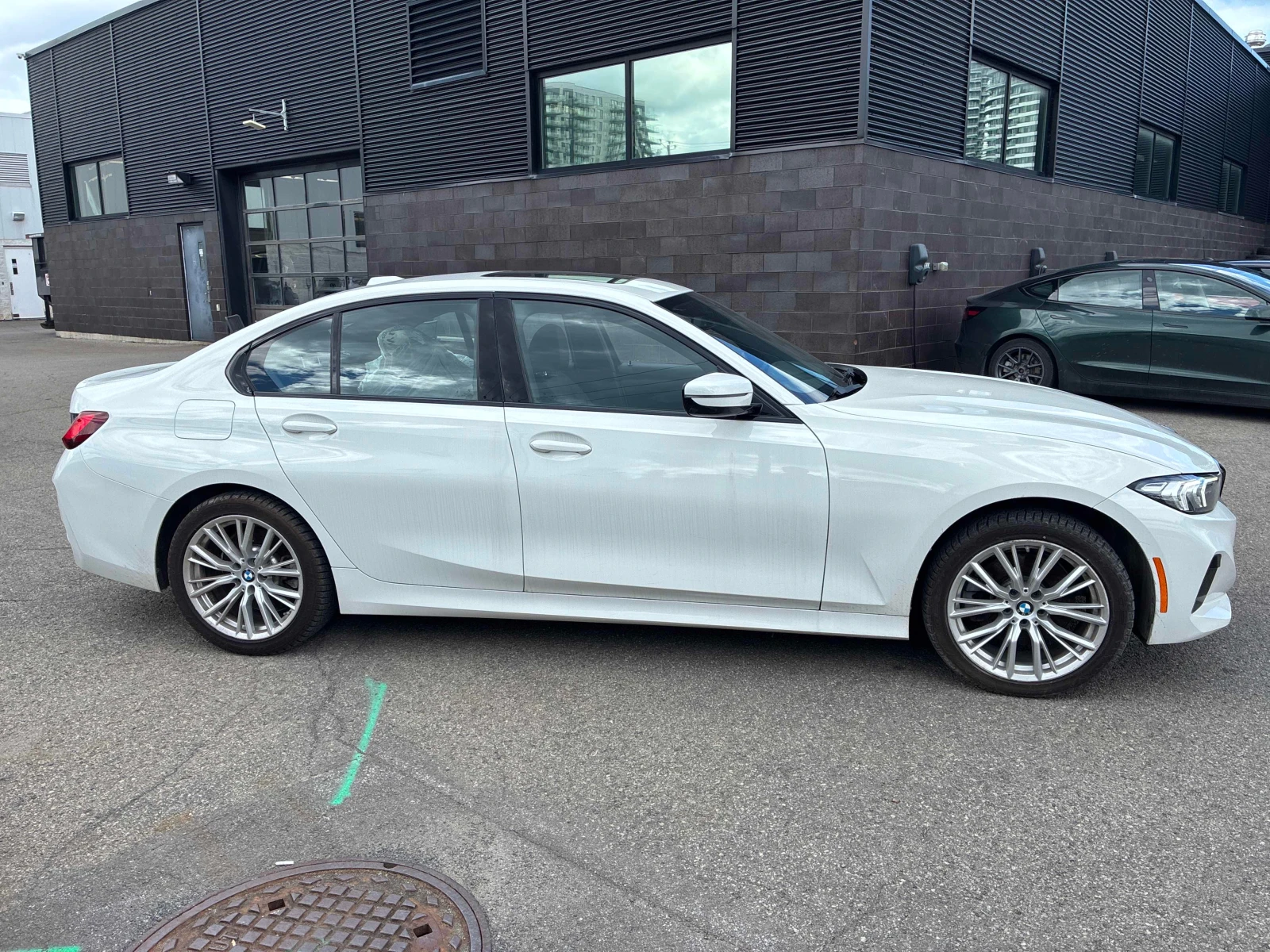 BMW 330 * 330i xDrive* CARFAX* АВТОКРЕДИТ* , снимка 3 - Автомобили и джипове - 55815371