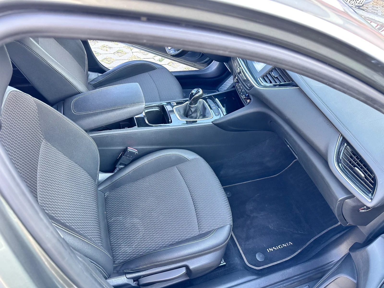 Opel Insignia Перфектно тех. състояние , снимка 8 - Автомобили и джипове - 56073962