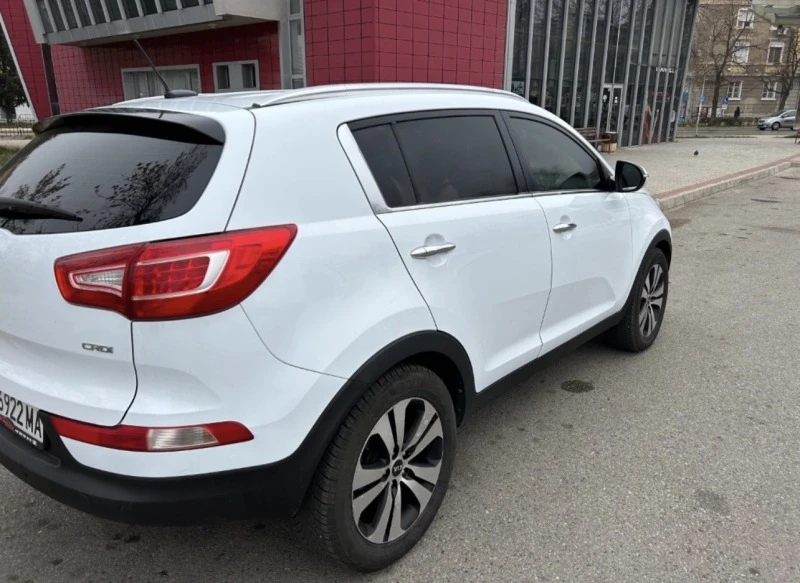 Kia Sportage, снимка 1 - Автомобили и джипове - 47705703