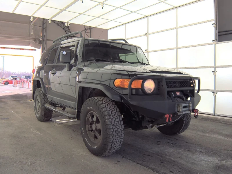 Toyota Fj cruiser, снимка 4 - Автомобили и джипове - 49108650