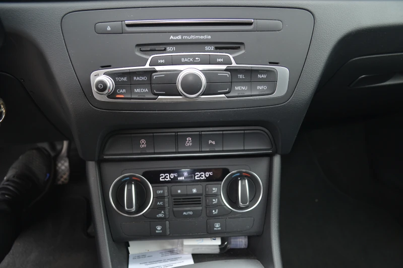 Audi Q3 2.0TDI-TOP, снимка 13 - Автомобили и джипове - 52051729