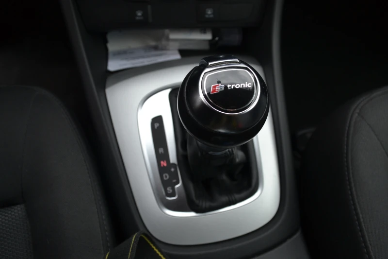 Audi Q3 2.0TDI-TOP, снимка 12 - Автомобили и джипове - 52051729