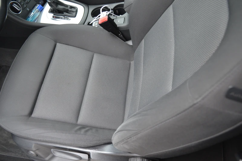 Audi Q3 2.0TDI-TOP, снимка 9 - Автомобили и джипове - 52051729