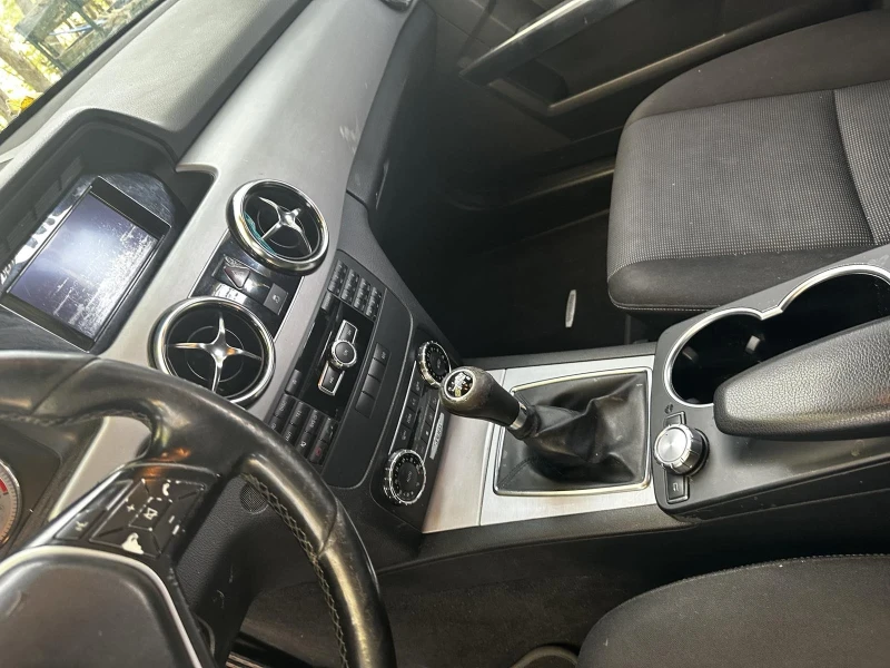 Mercedes-Benz GLK 200    ОБСЛУЖЕН ФЕЙСЛИФТ ДОГОВАРЯНЕ , снимка 7 - Автомобили и джипове - 52331223