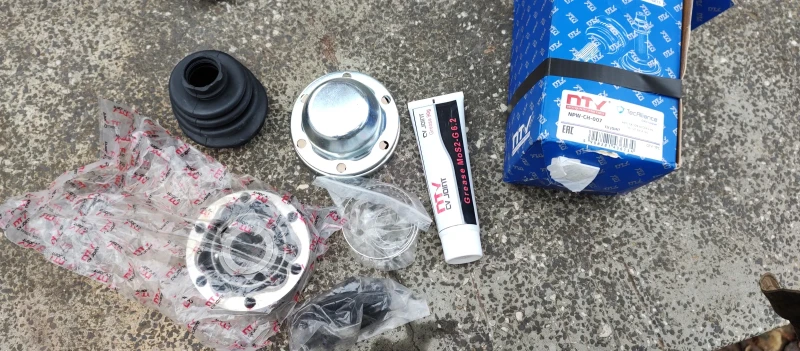 Jeep Cherokee, снимка 16 - Автомобили и джипове - 52825619