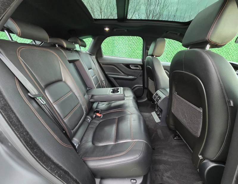 Jaguar F-PACE 2.5d* 240кс* AWD* ADVANTAGE* 96000км, снимка 9 - Автомобили и джипове - 53102657