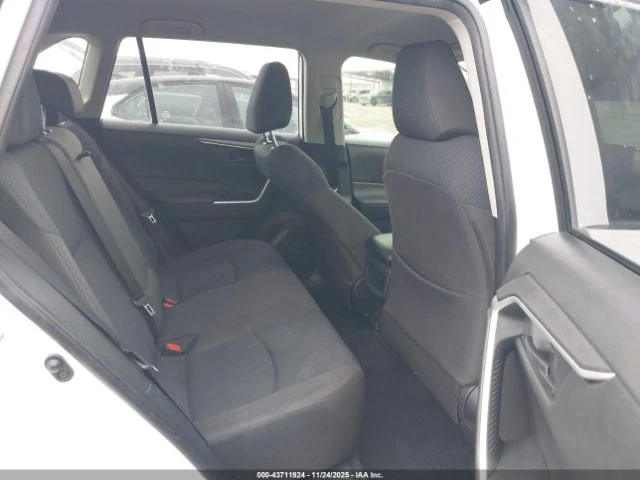 Toyota Rav4 ПОДГРЕВ* КАМЕРА* КЕЙЛЕС* LANE* ASSIST - изображение 8