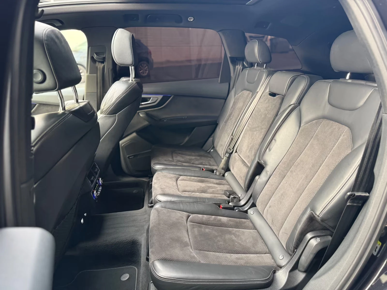 Audi SQ7 4.0TDI/QUATTRO/435HP/MATRIX/PANO/S.CLOSE/689fpr | Mobile.bg   15