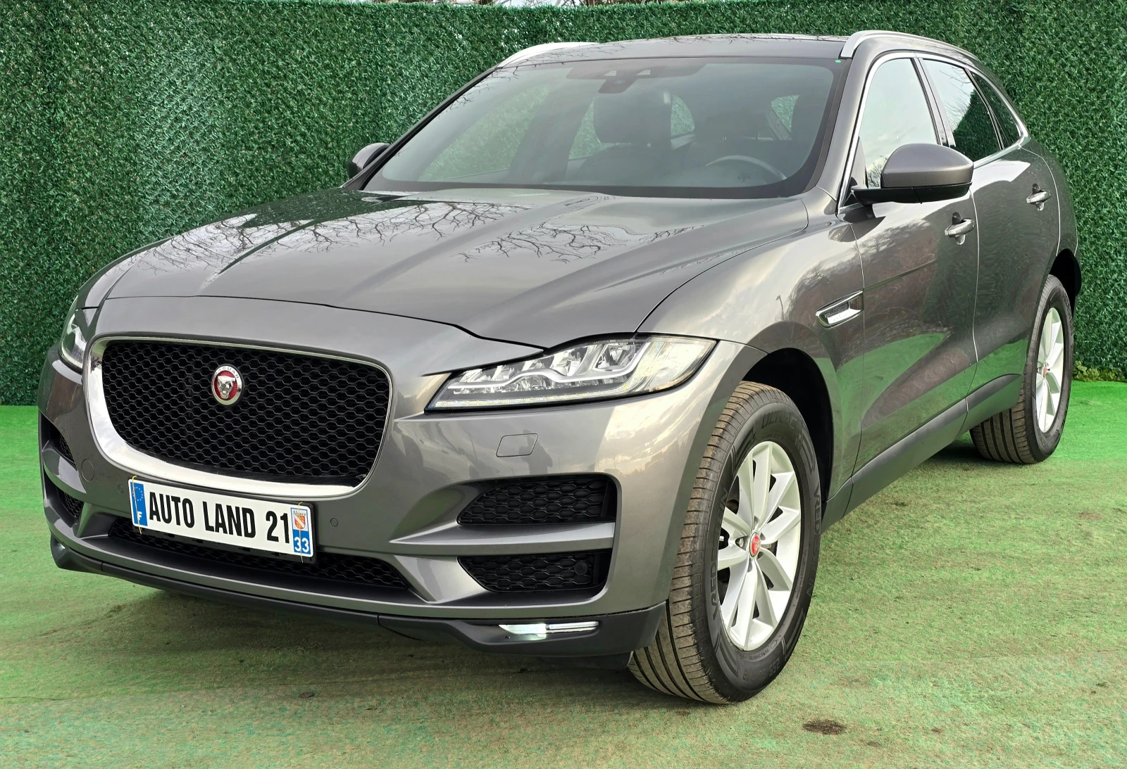 Jaguar F-PACE 2.5d* 240кс* AWD* ADVANTAGE* 96000км - изображение 2