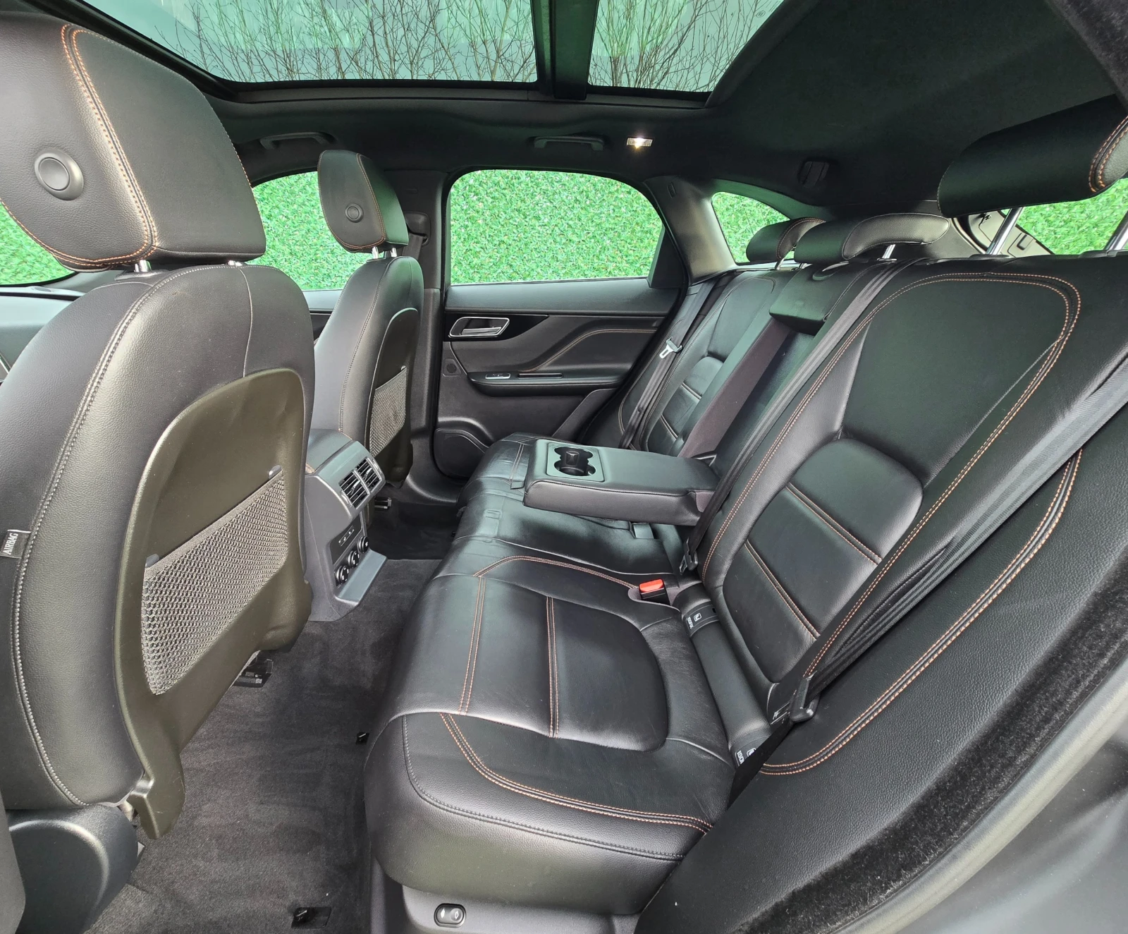 Jaguar F-PACE 2.5d* 240кс* AWD* ADVANTAGE* 96000км - изображение 8