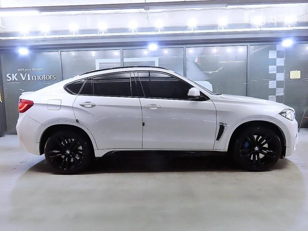 BMW X6 M| B&W| HUD| ALCANTARA| ЩОРИ, снимка 3 - Автомобили и джипове - 54454923