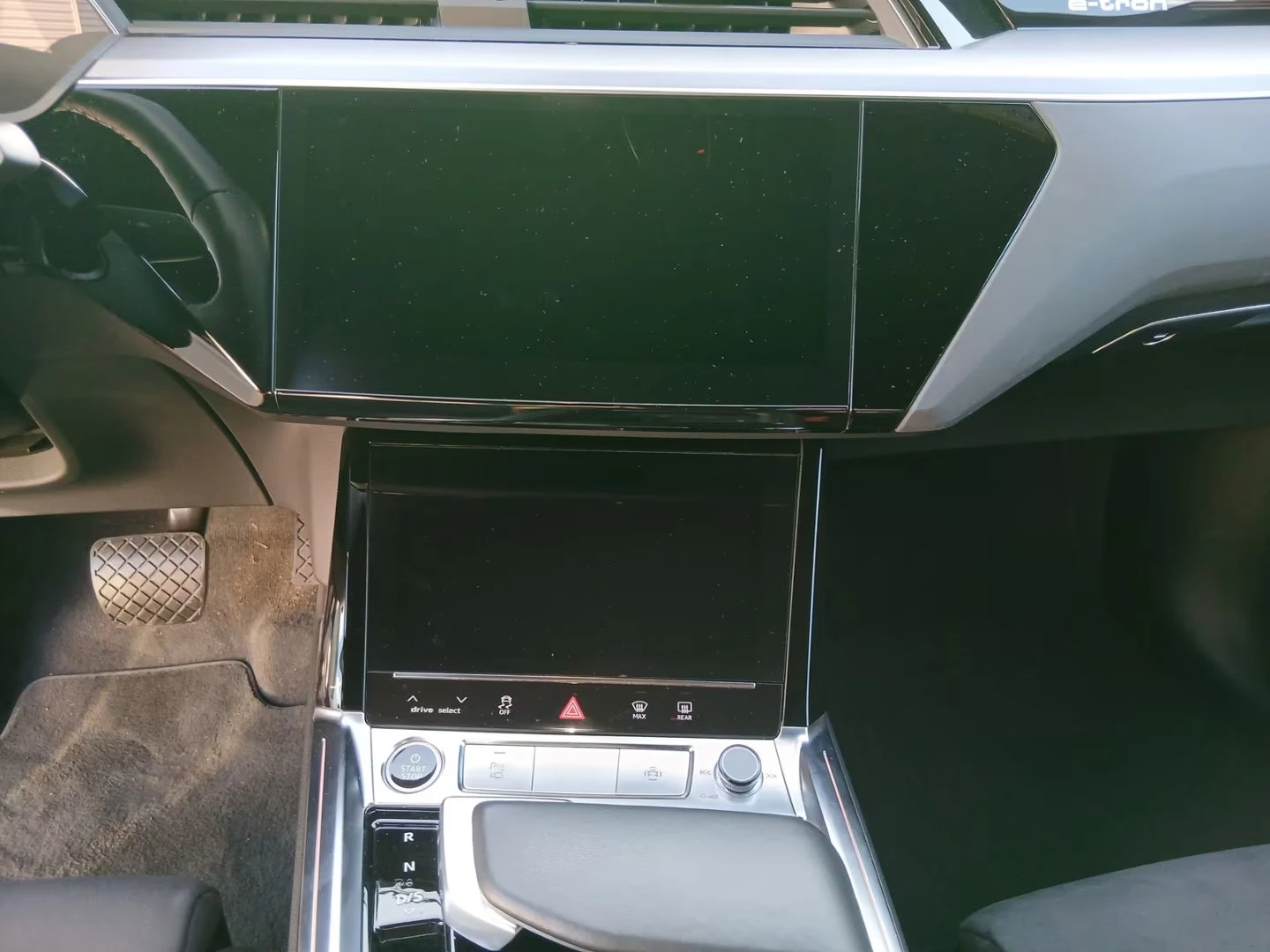 Audi Q8 50/E-TRON/340HP/SPORTBACK/ADVANCED/AHK/CPLAY/371q, снимка 12 - Автомобили и джипове - 54778028