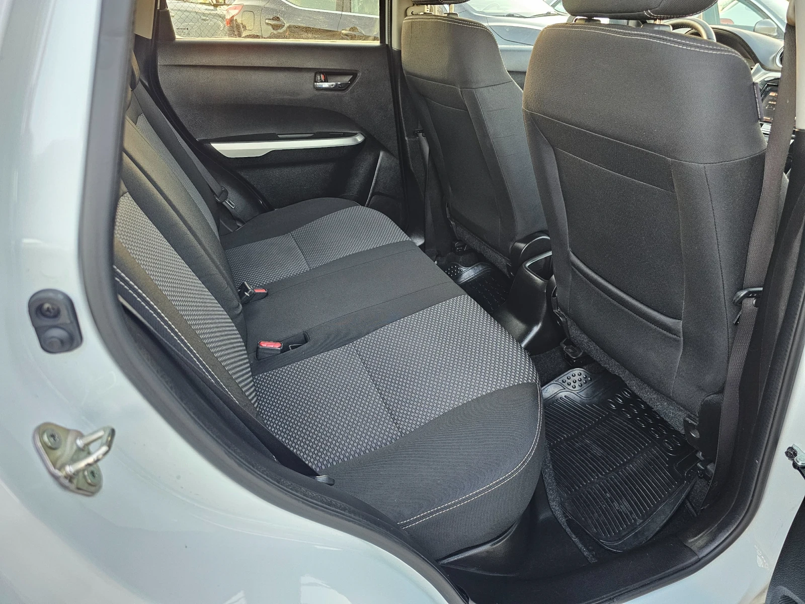 Suzuki Vitara 1.6D, 120к.с., снимка 10 - Автомобили и джипове - 55166979