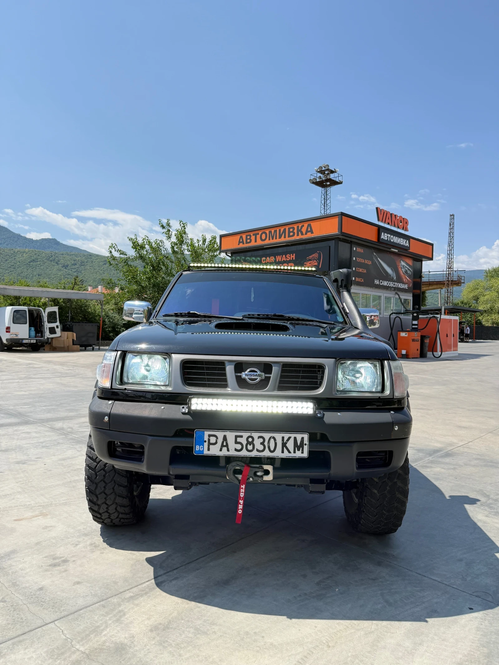Nissan Navara D22 Pick up, снимка 7 - Автомобили и джипове - 55374732