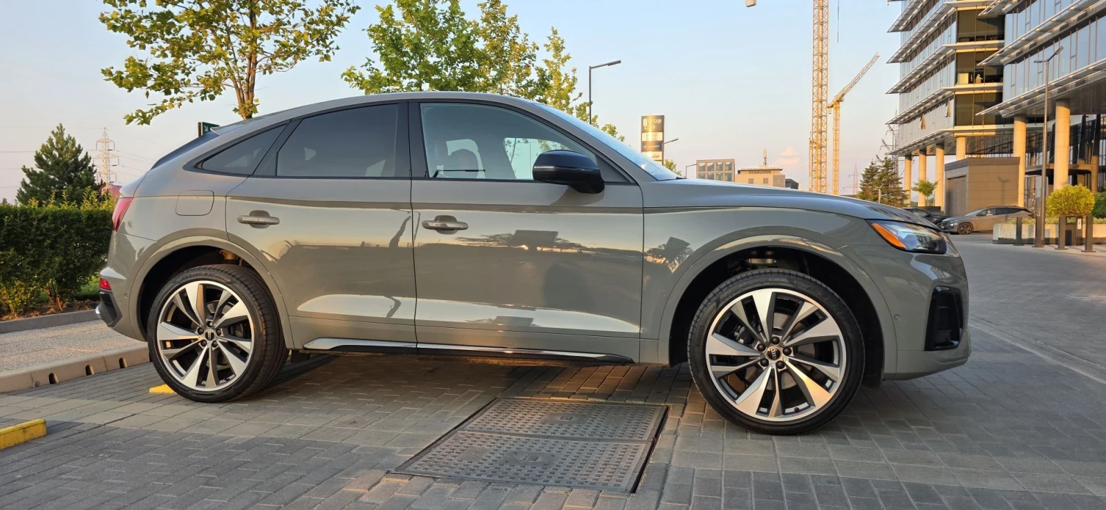 Audi SQ5 Sportback, Quantum Grey, Red leather seats l, Top!, снимка 16 - Автомобили и джипове - 55606308