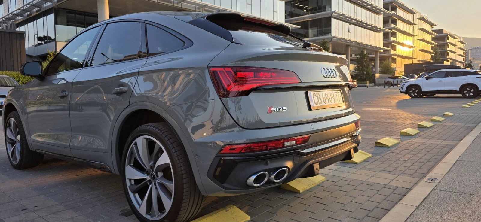 Audi SQ5 Sportback, Quantum Grey, Red leather seats l, Top!, снимка 3 - Автомобили и джипове - 55606308